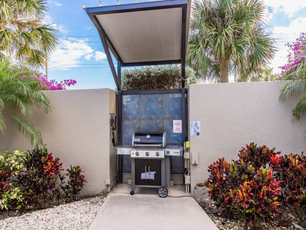 Siesta Key Vacation Rental Condo Walk To Beach Sleeps Six